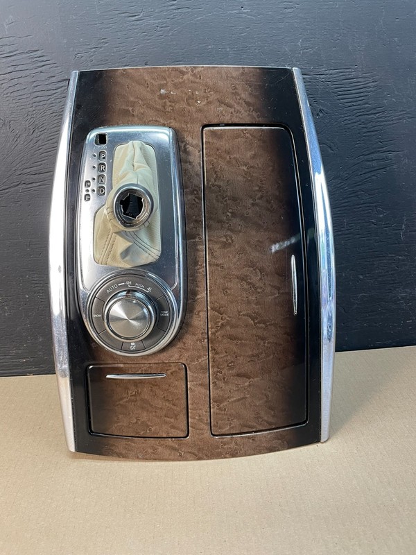 2008 to 2010Infiniti QX56 Center Console Shifter Bezel Woodgrain AE3399 DG