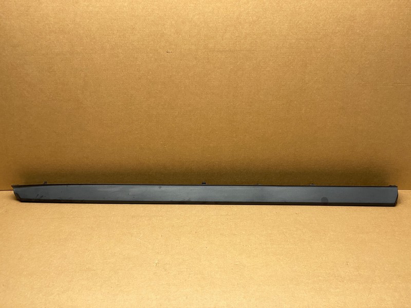 2016-2020 INFINITI QX60 FRONT LEFT DRIVER SIDE LOWER DOOR MOLDING OEM LOT746