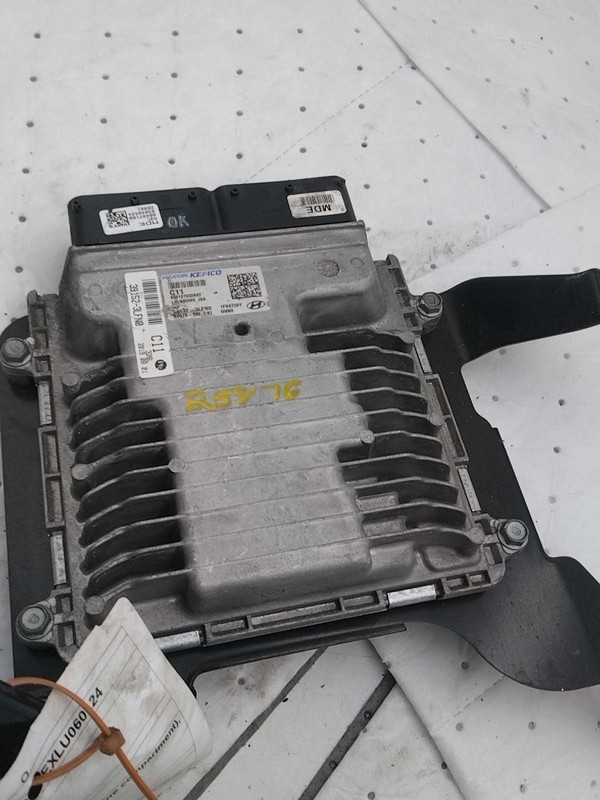 2020 Hyundai Palisade Engine Control Module ECM 3.8L OEM Black 83K Miles