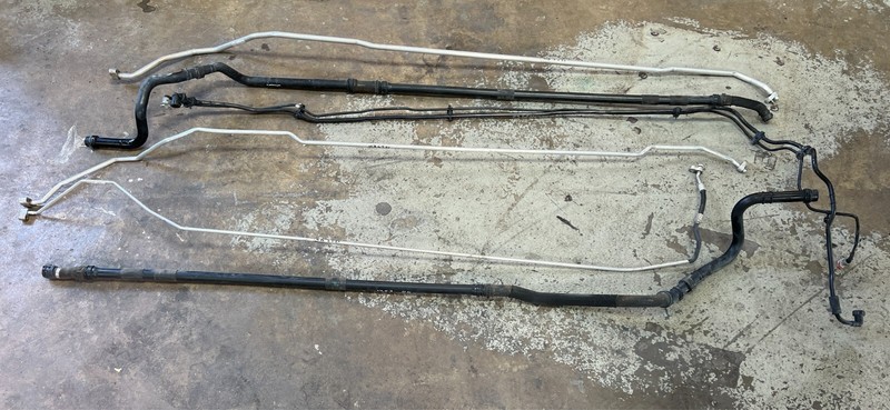 14-21 BMW i3 A/C AND WATER COOLANT PIPES OEM