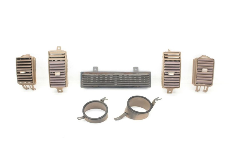 84-86 Nissan 300ZX Z31 Complete Set of 7 Piece Dash Vents 6875101P00