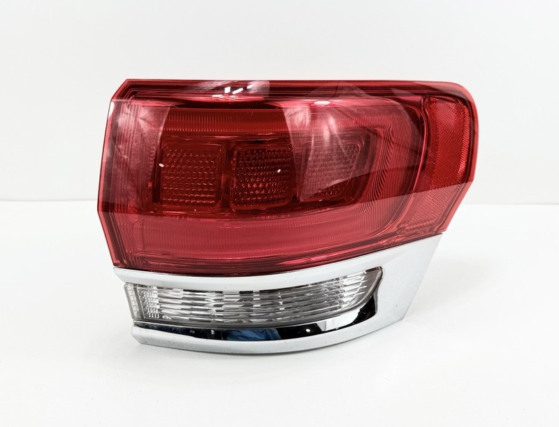 14-16 Jeep Grand Cherokee RH Right Passenger Side Outter Chrome Tail Light OEM