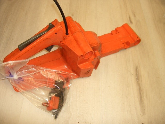 Husqvarna 50 throttle gas tankREAD AD (graytop )chainsaw part bin 217 #1