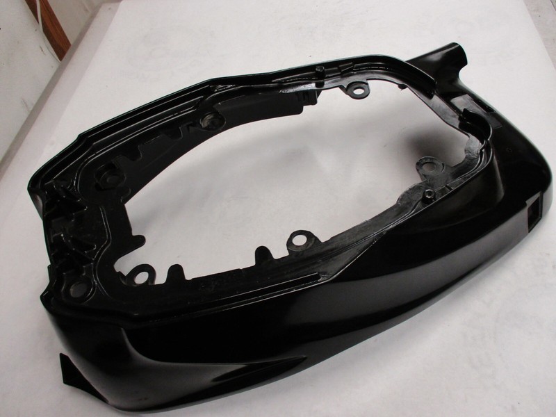 8M4501017 Mercury Mariner 40-60 Hp 4 Strk EFI Outboard Lower Cowl Engine Cover