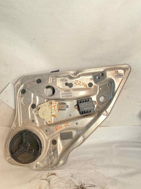 Side/rear/cargo Regulator MERCEDES C350 Right 08 09 10 11 12 13 14