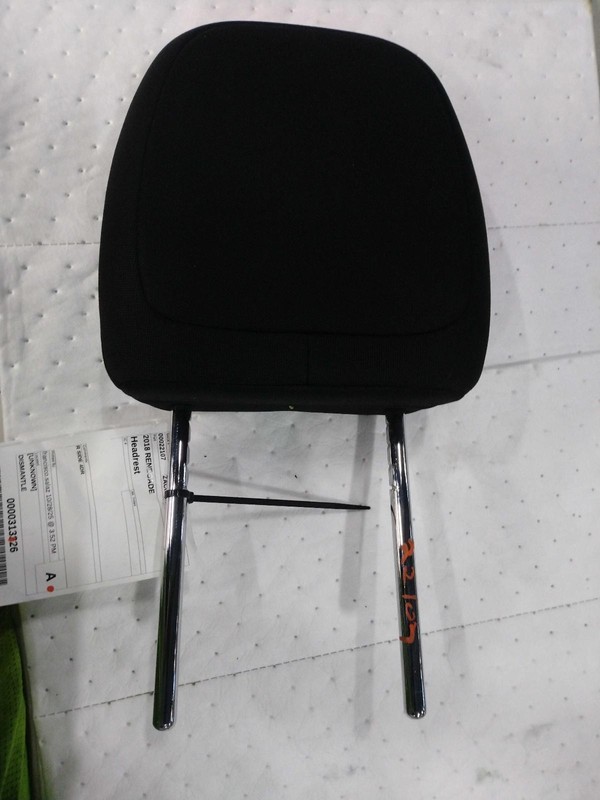 2018 Jeep Renegade Right Side Headrest White OEM Used NJ25-22107-552222