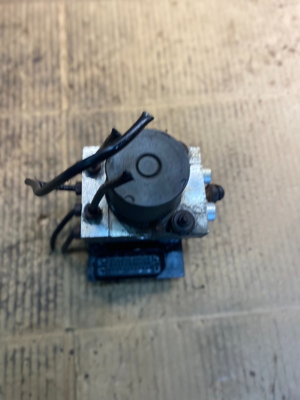 2008 GMC Yukon Chevrolet Tahoe ABS Anti Lock Brake Pump OEM Y4399 DG