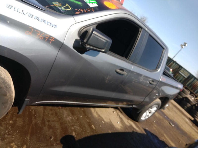 Used Rear Axle Assembly Rear fits: 2020 Chevrolet Silverado 1500 pickup 9.75`` r
