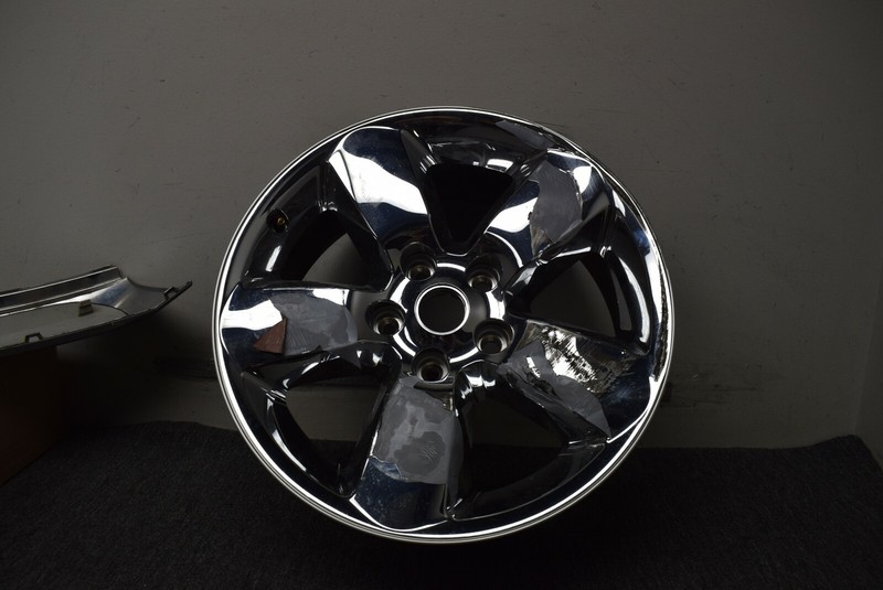 CHRYSLER 20X8 WHEEL RIM FACTORY OEM
