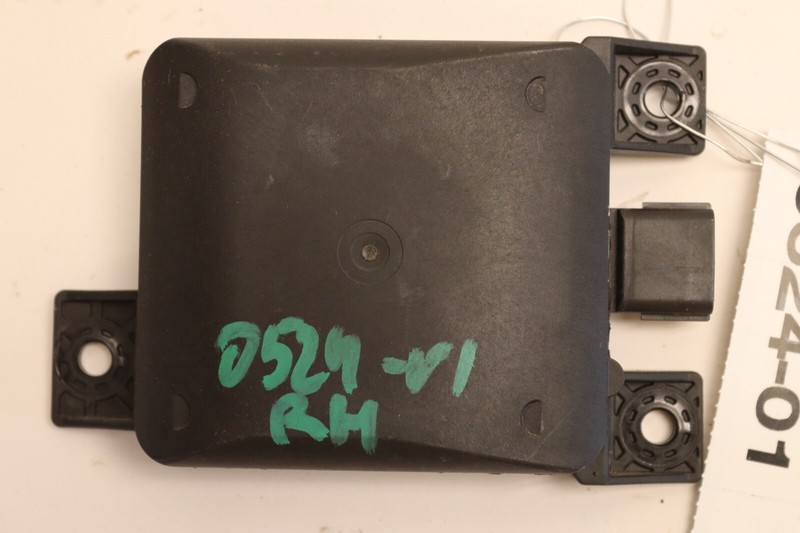 2020-2022 HYUNDAI PALISADE REAR RIGHT SIDE BLIND SPOT DISTANCE SENSOR MODULE OEM