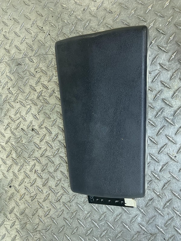 DODGE NITRO JEEP LIBERTY CENTER CONSOLE ARM REST LID TOP PAD COVER BLACK 07-12