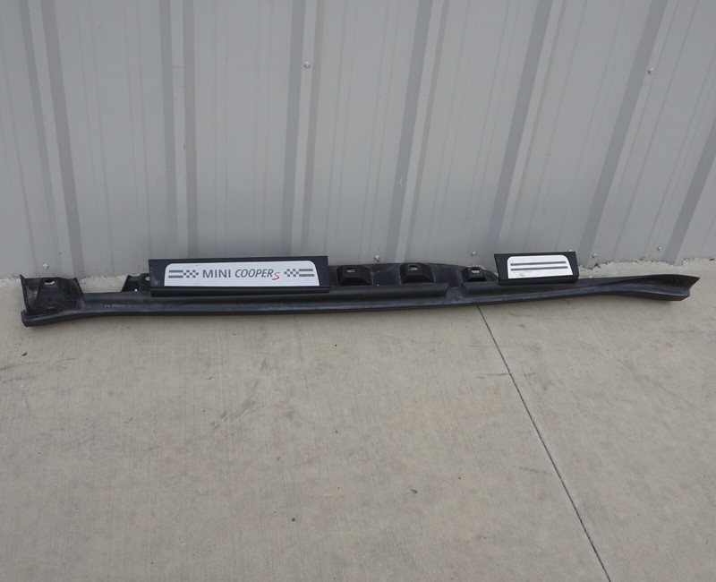 11 - 16 Mini Cooper Countryman Left Driver Side Rocker Panel Skirt MoldingOEM