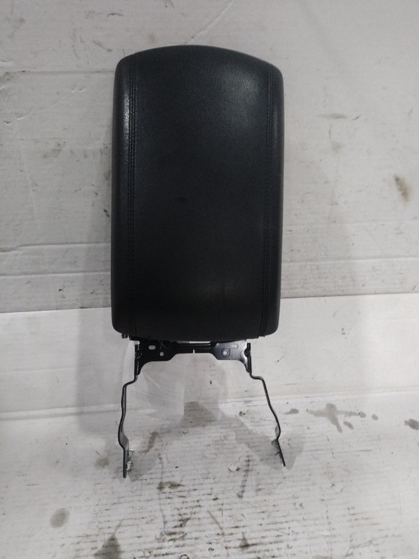 2016 Ford Edge Center Console Gray Lid OEM Used 4DR SUV 113K Miles