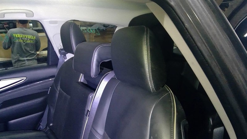 QX60 2018 3 2nd Row Headrests 1800164