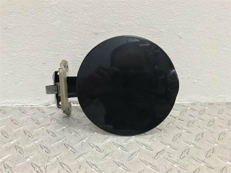 2005 LINCOLN NAVIGATOR FUEL FILLER DOOR OEM