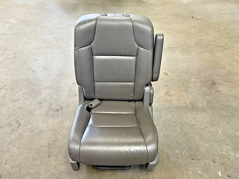 ⭐2011-2013 HONDA ODYSSEY REAR LEFT 2ND SECOND ROW SEAT CUSHION ASSY OEM LOT2598