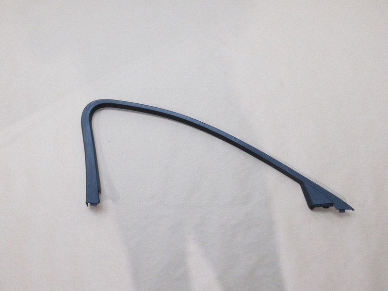 Kia Stinger GT1 2019 Front Left Driver Window Frame Molding Trim 18-23 *
