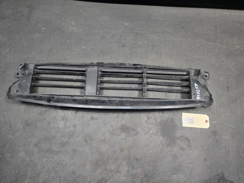 Lower Radiator Shutter 2019 Honda CR-V 71350-TLA-A01 2017 2018