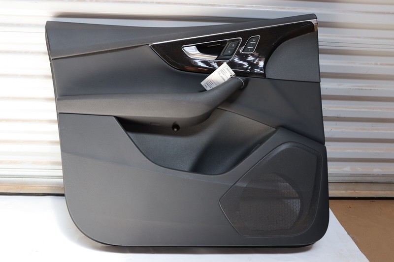 2020-2023 AUDI Q7 FRONT LEFT DRIVER SIDE DOOR PANEL TRIM COVER BLACK OEM