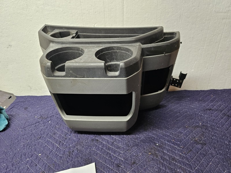 2014 Ford E150 E250 Van Center Console Cupholder Assembly OEM