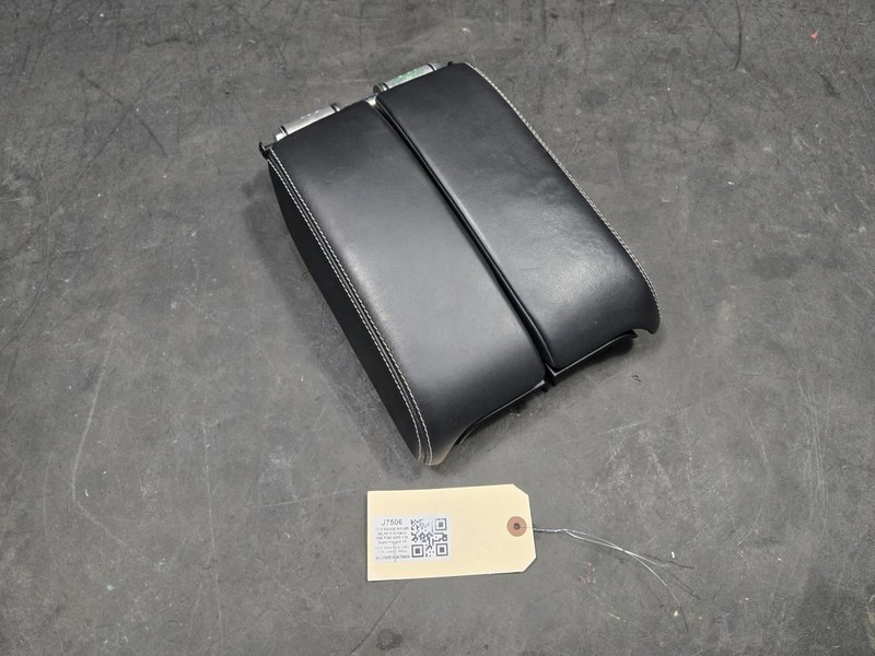 Center Console Armrest Lid 2018 Land Rover Range Rover Velar 2019 2020 2021 2022