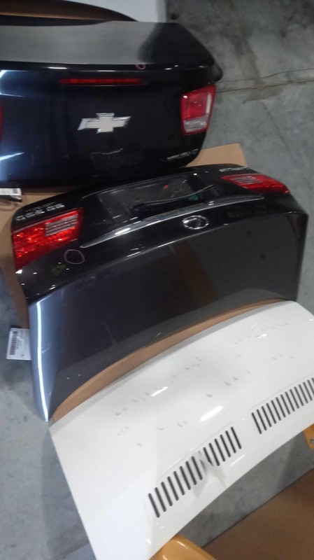 2010 Lexus ES350 Grey Deck Lid OEM - 86000 Miles - Rear View Camera Compatible
