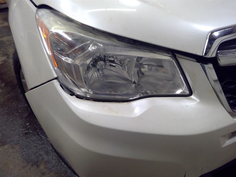 Passenger Headlight Chrome Background Halogen Fits 14-16 FORESTER 1747451