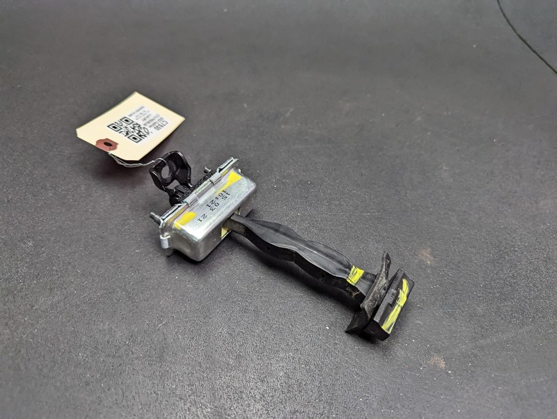 Rear Left Door Hinge Check Stopper 2022 Cadillac CT4 2020 2021