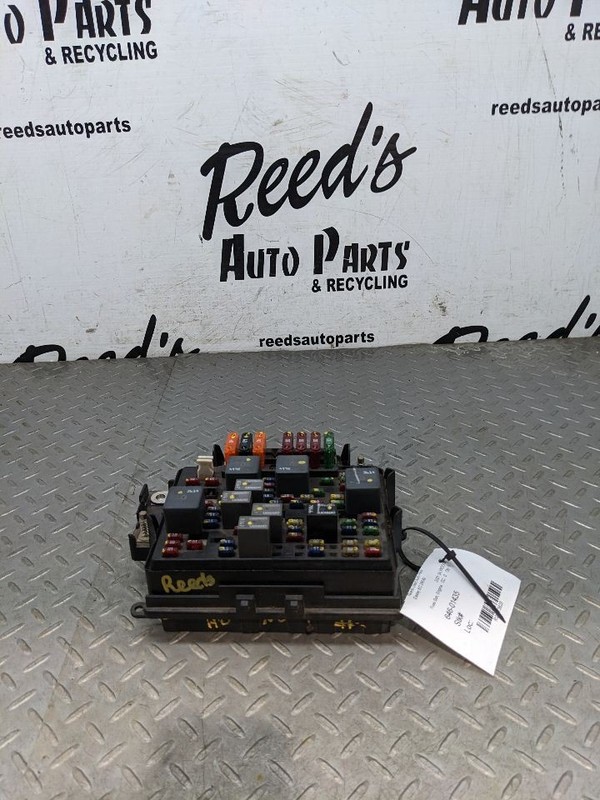 Fuse Box Engine Fits 00-02 SIERRA 1500 PICKUP 1173828