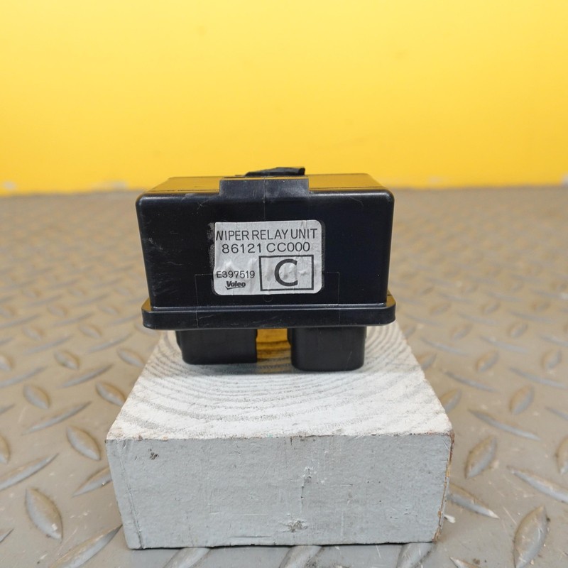 2022-2025 SUBARU BRZ WINDSHIELD WIPER RELAY CONTROL MODULE OEM 86121CC000