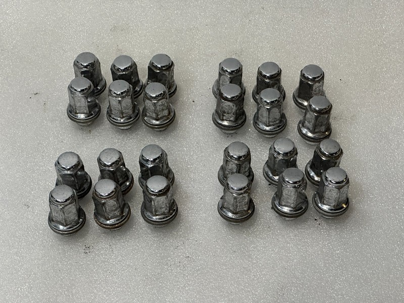 1996-98 Toyota 4Runner Wheel Lug Nuts - Full Set
