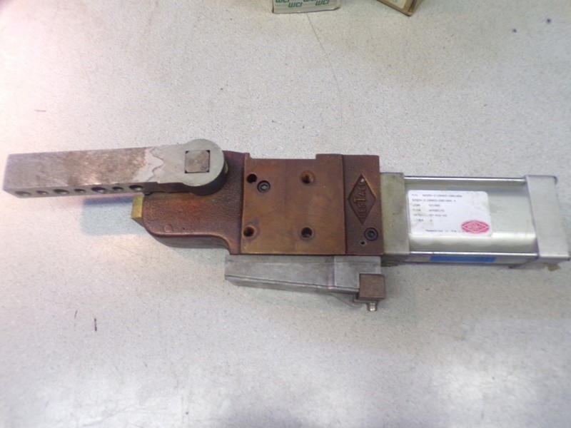 Desta-Co 82GJN-212*0003-208180A Clamp w/ Parker P82G50-3100U *FREE SHIPPING*