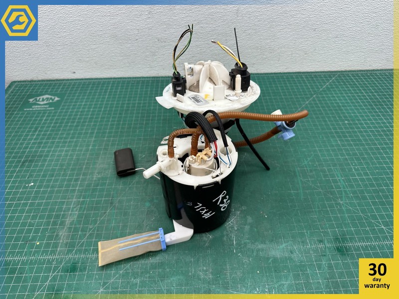 13-19 JAGUAR XJ XF XJR FUEL GAS TANK PUMP UNIT OEM