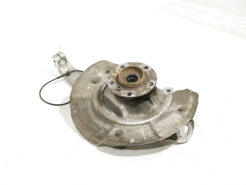 2011-2016 BMW F10 528i xDrive Front LEFT Side Spindle Knuckle Hub OEM 6777751