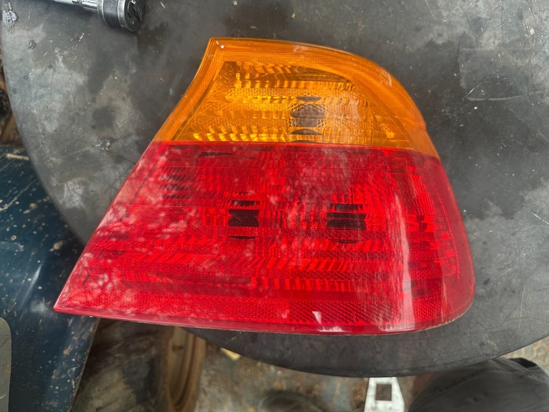00-03 BMW E46 325I 330I 323I M3 CONVERTIBLE OEM RH PASSENGER SIDE TAILLIGHT
