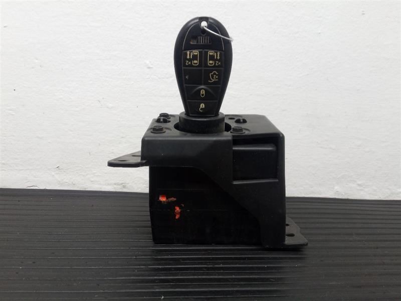 11-14 Chrysler Town & Country Ignition Switch With Key OEM 05026533AJ
