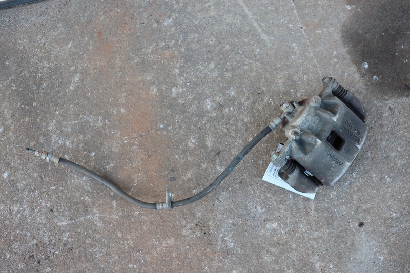 2013-2015 ACURA ILX FRONT RIGHT PASSENGER SIDE BRAKE CALIPER W/ HOSE OEM