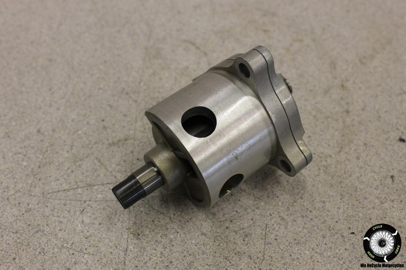 1998 Suzuki Intruder 800 VS800GL ENGINE MOTOR OIL PUMP VS 98