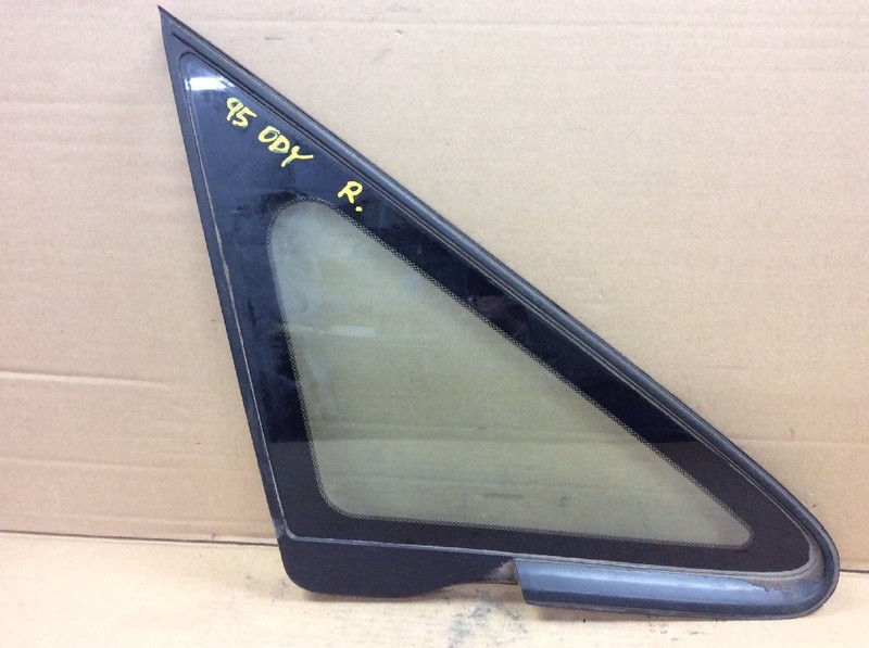 95 96 97 98 Odyssey Right Front Triangle Corner Vent Glass Window Used OEM