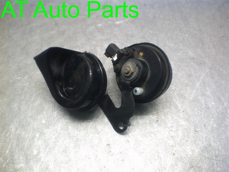 2004 DODGE DURANGO HORN PAIR SET OF 2 OEM 613.CH8D04