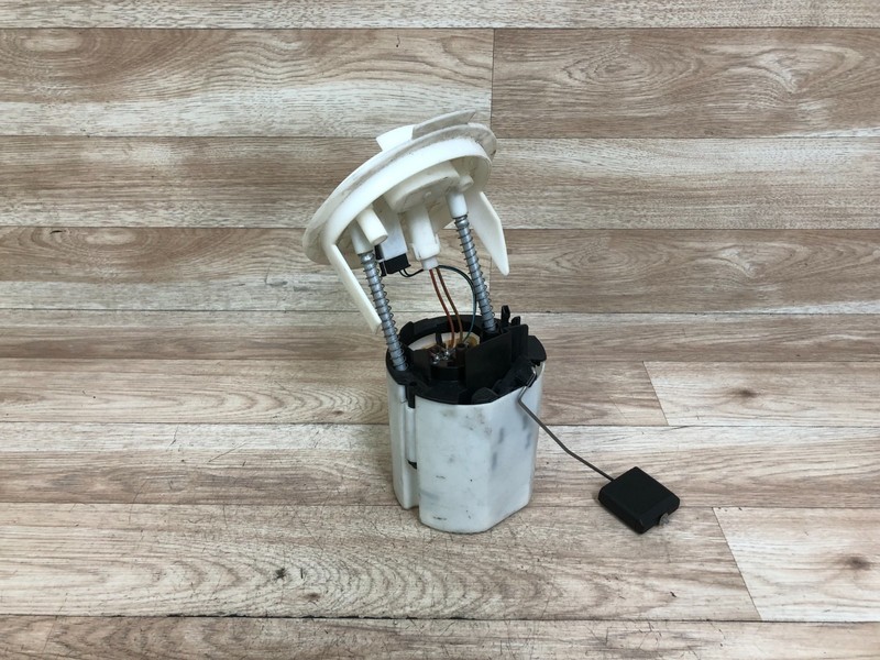 MERCEDES BENZ W204 C300 C350 OEM FUEL PUMP ASSEMBLY 2008-2011 3