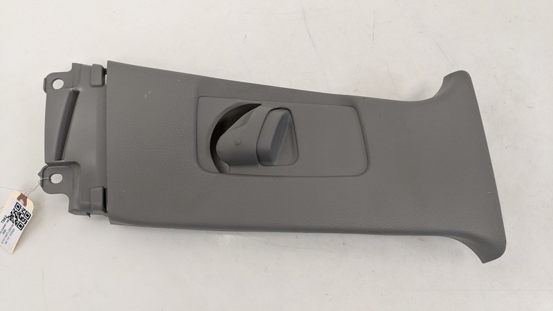 Center Right B Pillar Upper Trim Panel 2020 Toyota Camry 62410-06240 2018 - 2021