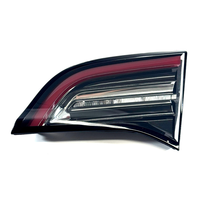 📌 2017-2020 TESLA MODEL 3 INNER RIGHT LED TAIL LIGHT (3-PIN) 1077402-00-G OEM