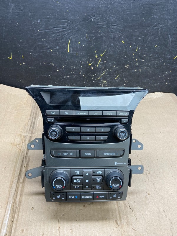 2012 to 2015 Honda Pilot AM FM CD Audio Radio Player Climate Control X5739 DG