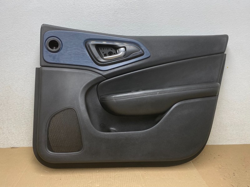2015 to 2017 Chrysler 200 Front Right Passenger Side Door Panel OEM L6057 DG