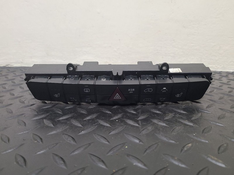 10-18 Mercedes-Benz Sprinter 2500 Center Dash Switch Assembly OEM 9069050301