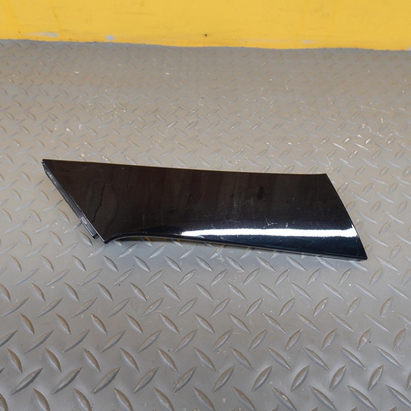 2022-2023 CHEVROLET BOLT EV TAILGATE LIFTGATE RIGHT SIDE APPLIQUE MOLDING OEM