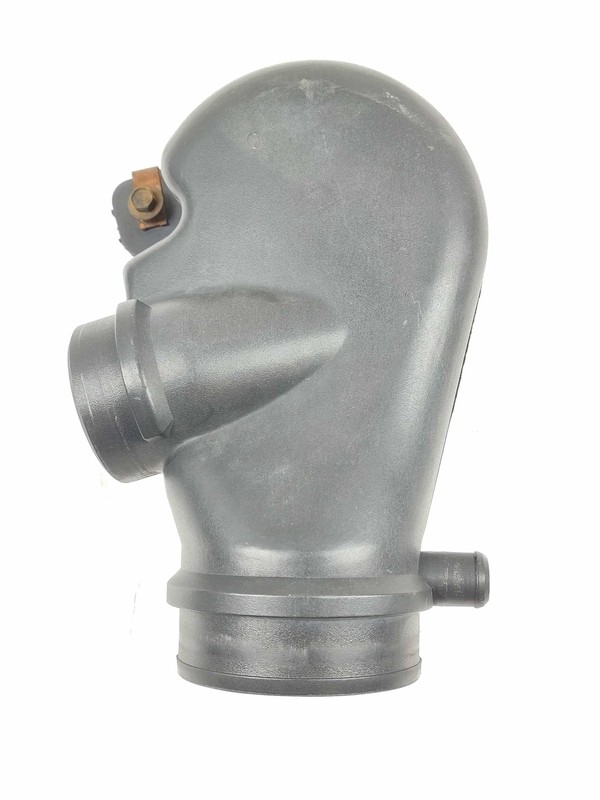 1999 Silverado 1500 VORTEC Air Cleaner Housing Light Scratches P/N 15998578