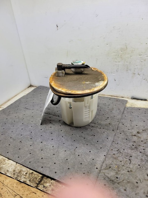 Fuel Pump Assembly 2.5L 4 Cylinder AWD Fits 09-18 RAV4 1703041