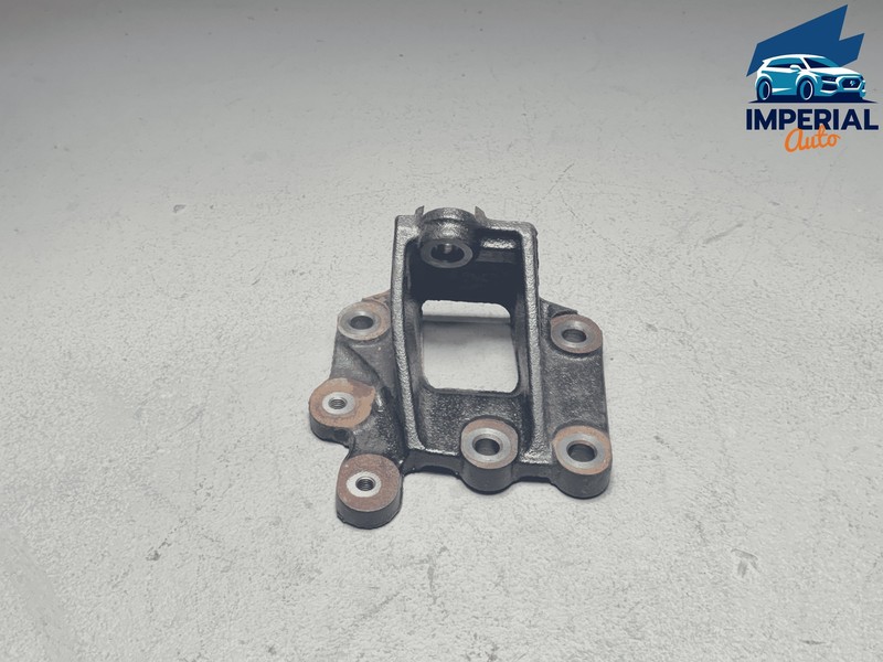 2017-2020 Toyota Sienna 3.5L Engine Motor Front Mount Support Bracket OEM